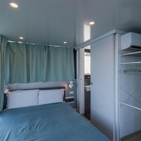 La Dolce Vita House Boat Otel Lisanza Dış mekan fotoğraf