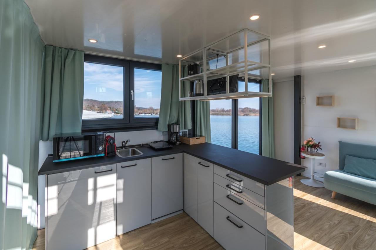 La Dolce Vita House Boat Otel Lisanza Dış mekan fotoğraf