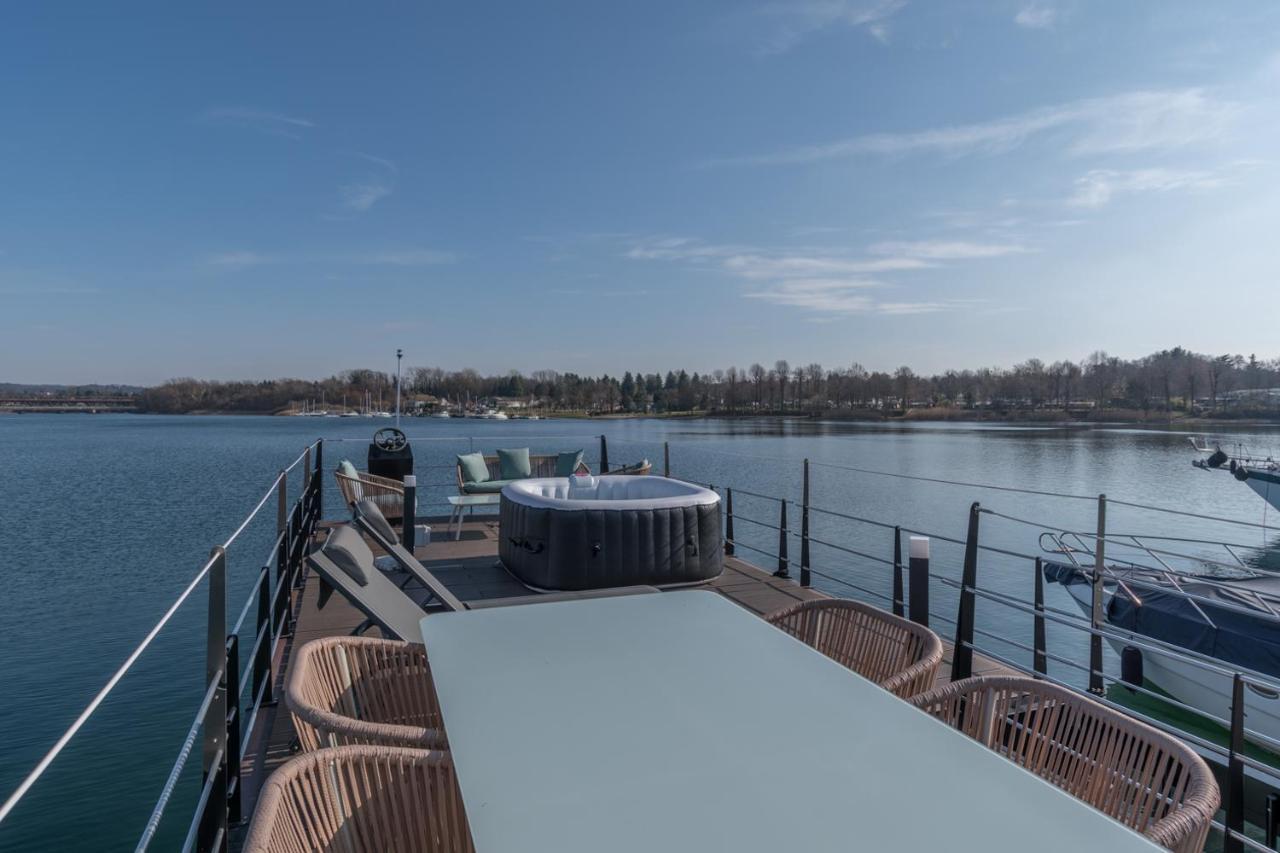 La Dolce Vita House Boat Otel Lisanza Dış mekan fotoğraf