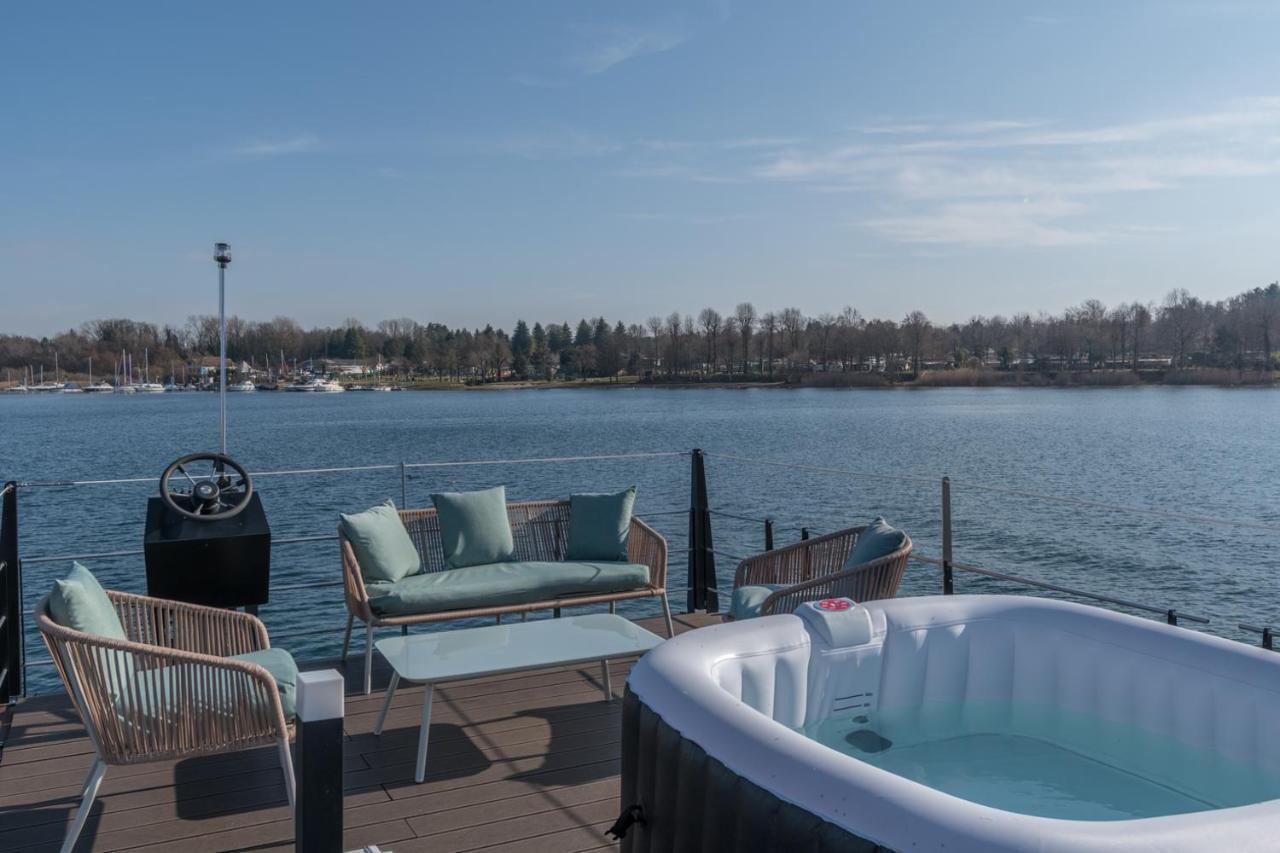 La Dolce Vita House Boat Otel Lisanza Dış mekan fotoğraf