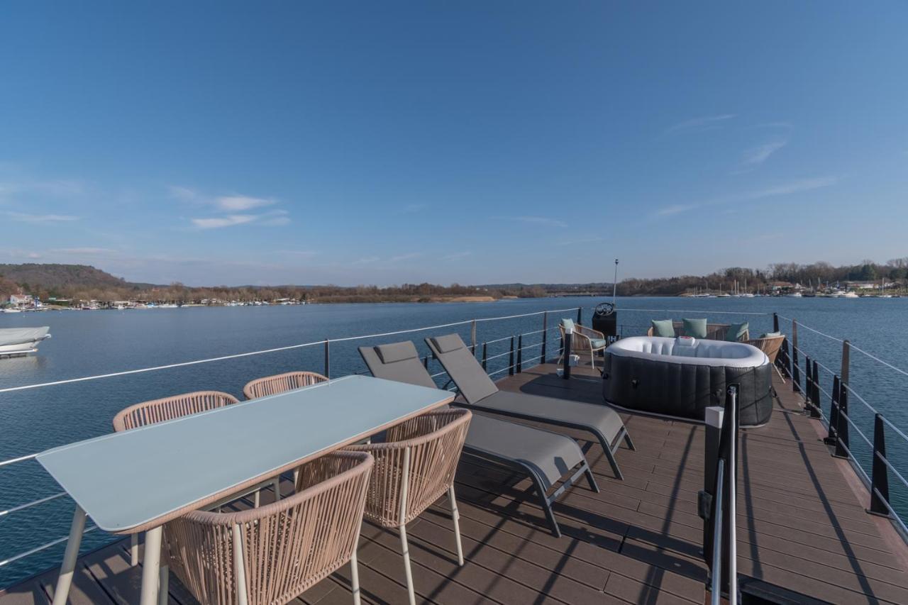 La Dolce Vita House Boat Otel Lisanza Dış mekan fotoğraf